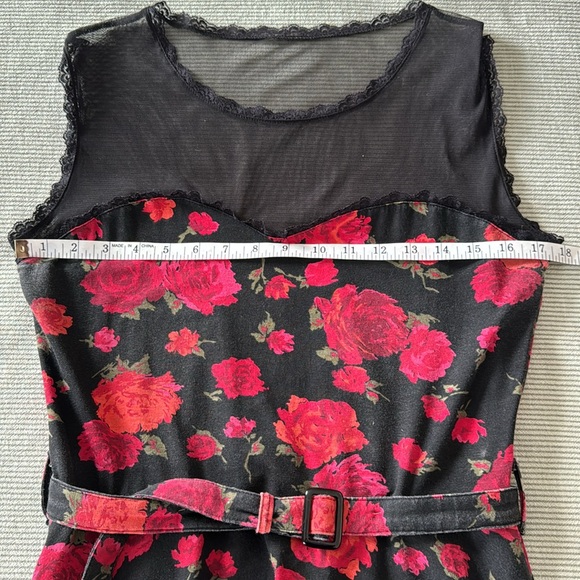 ❤️ Effie’s Heart black/red floral dress with mesh bodice and belt. Size L. - Picture 6 of 8